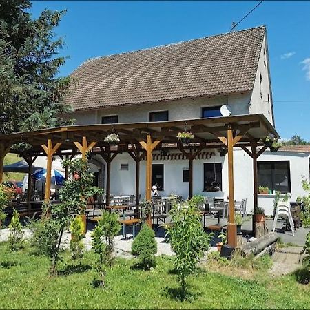 Gasthof Zur Sagemuhle Apartamento Hiltpoltstein Exterior foto